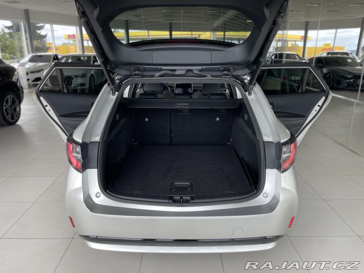 Toyota Corolla 1,8 Hybrid*SPORT*REZERVAC 2022