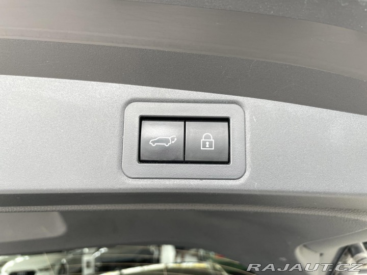 Toyota Corolla 1,8 Hybrid*SPORT*REZERVAC 2022