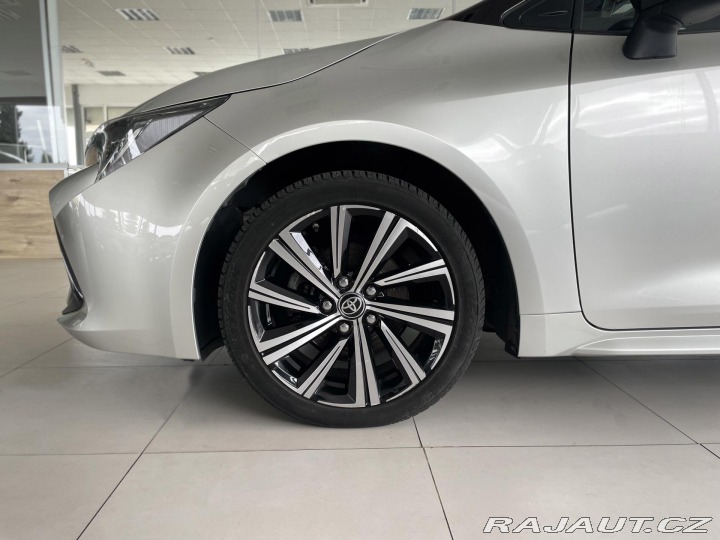 Toyota Corolla 1,8 Hybrid*SPORT*REZERVAC 2022