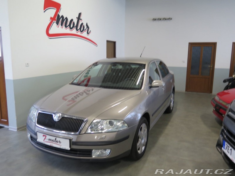 Škoda Octavia 1.6FSI,klima,výhřev,topen