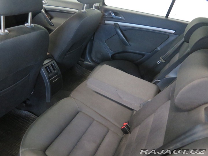 Škoda Octavia 1.6FSI,klima,výhřev,topen 2006
