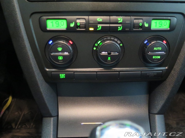 Škoda Octavia 1.6FSI,klima,výhřev,topen 2006