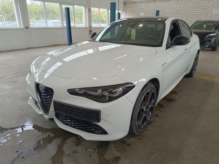 Alfa Romeo Giulia 2.0Turbo206kW AT8-Q4 Velo