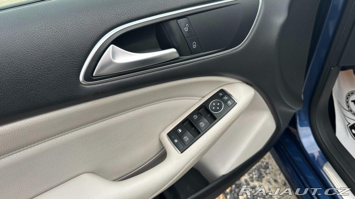 Mercedes-Benz B B200i 115kW *ALU*Kůže*PDC 2011