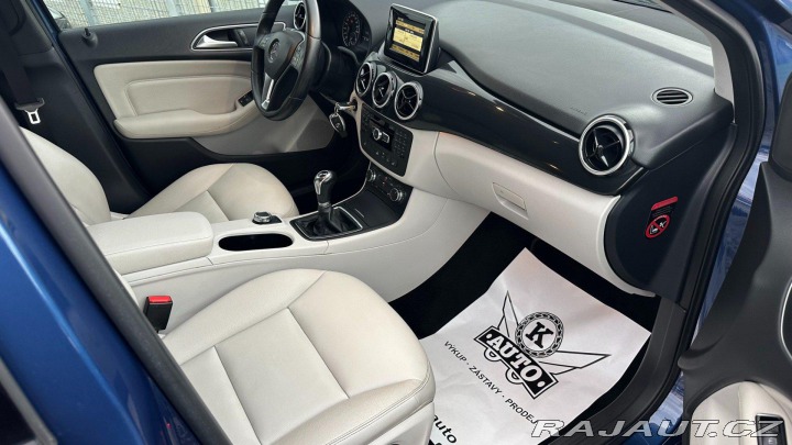 Mercedes-Benz B B200i 115kW *ALU*Kůže*PDC 2011