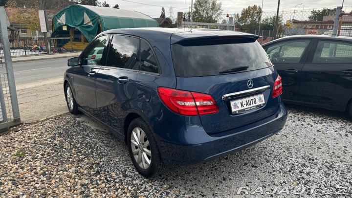 Mercedes-Benz B B200i 115kW *ALU*Kůže*PDC 2011