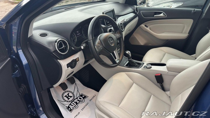 Mercedes-Benz B B200i 115kW *ALU*Kůže*PDC 2011