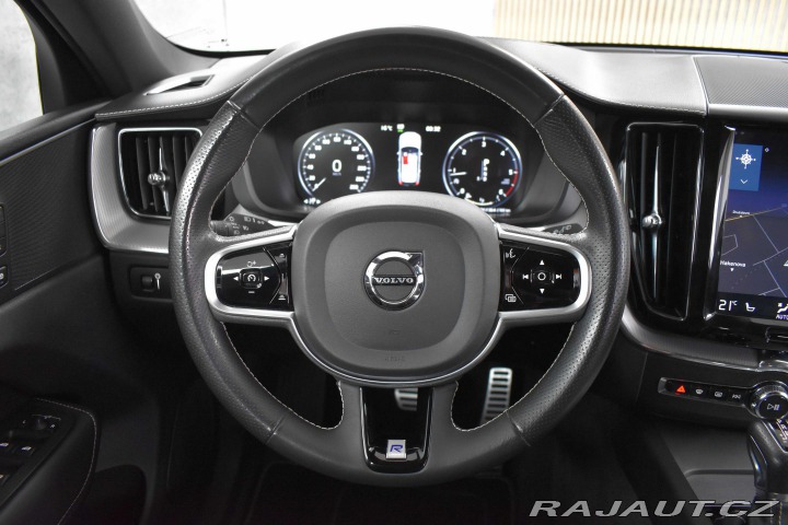 Volvo XC60 D5*REZERVACE* 2019