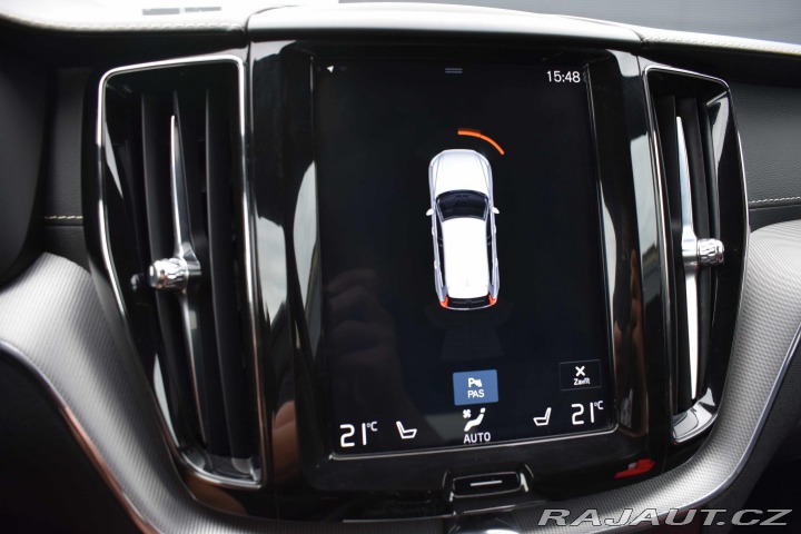 Volvo XC60 D5*REZERVACE* 2019