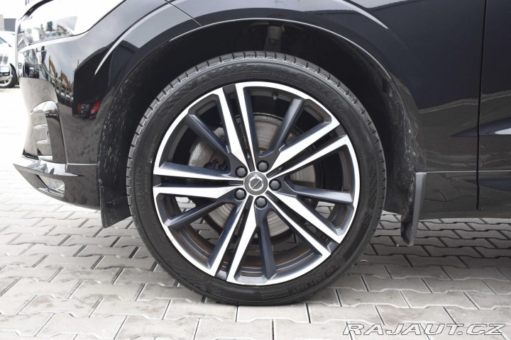 Volvo XC60 D5*REZERVACE* 2019