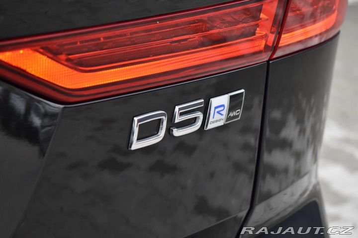 Volvo XC60 D5*REZERVACE* 2019