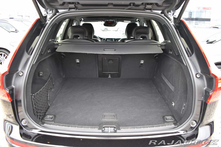 Volvo XC60 D5*REZERVACE* 2019
