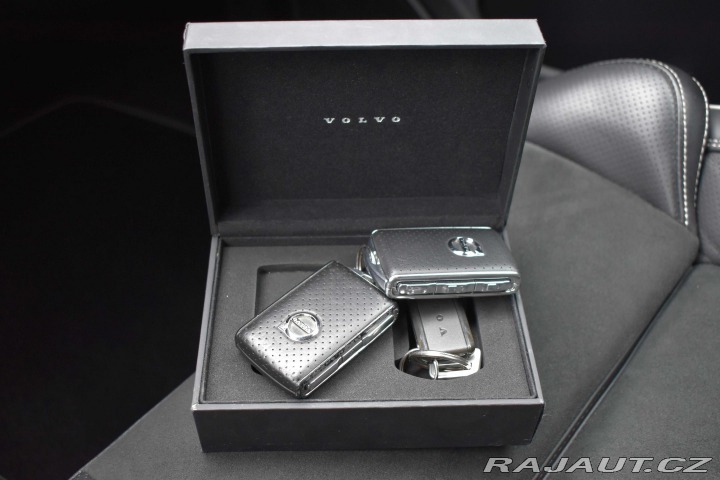 Volvo XC60 D5*REZERVACE* 2019
