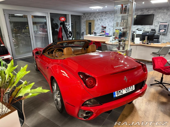 Ferrari California 2012