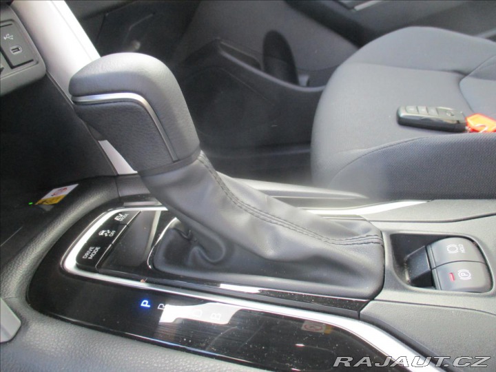 Toyota Corolla Cross 2,0 AC STYLE TECH HEV 4x 2024