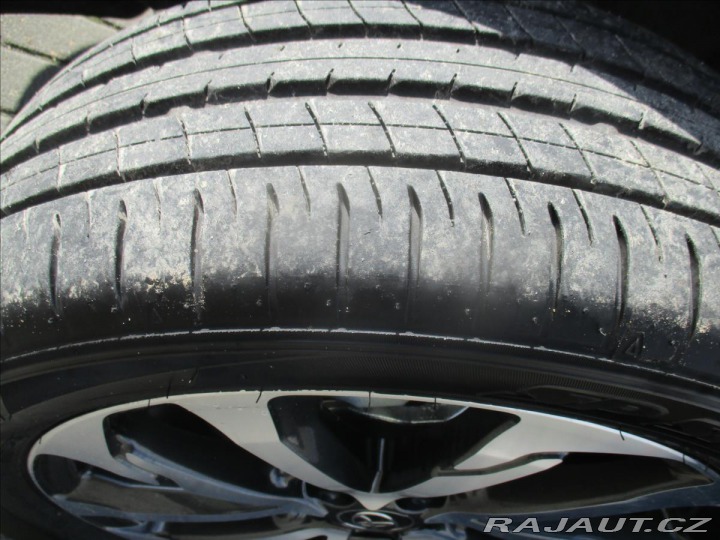 Toyota Corolla Cross 2,0 AC STYLE TECH HEV 4x 2024