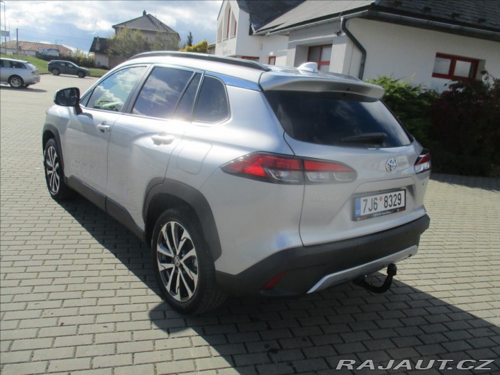 Toyota Corolla Cross 2,0 AC STYLE TECH HEV 4x 2024