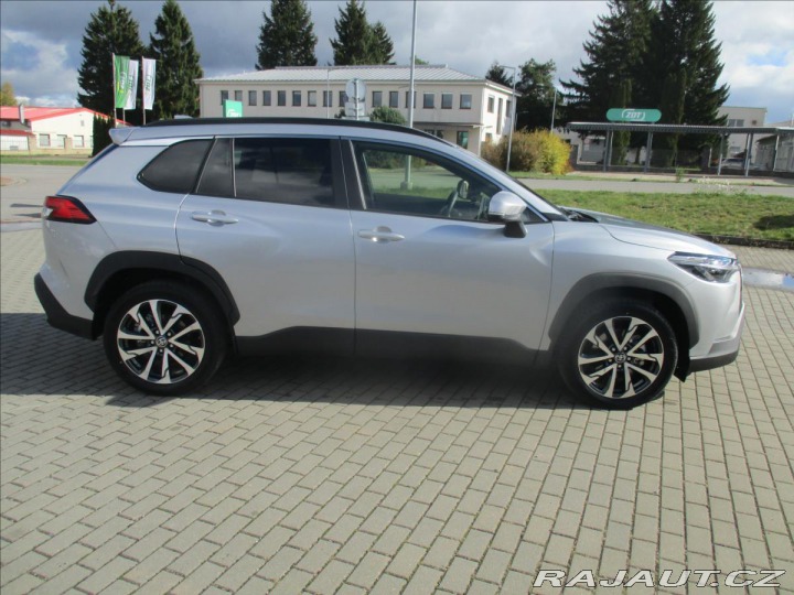 Toyota Corolla Cross 2,0 AC STYLE TECH 2,0 HEV 2024
