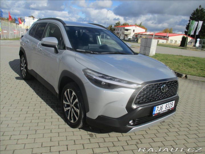 Toyota Corolla Cross 2,0 AC STYLE TECH HEV 4x 2024