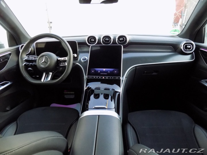 Mercedes-Benz GLC 300e/AMG/4Matic/DPH/LED/ 2024