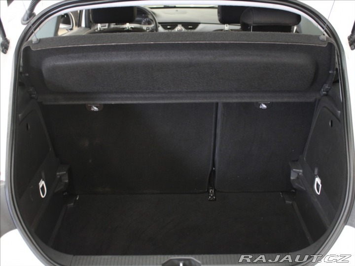 Opel Corsa 1,2 i Drive 1.maj.ČR 57 6 2016