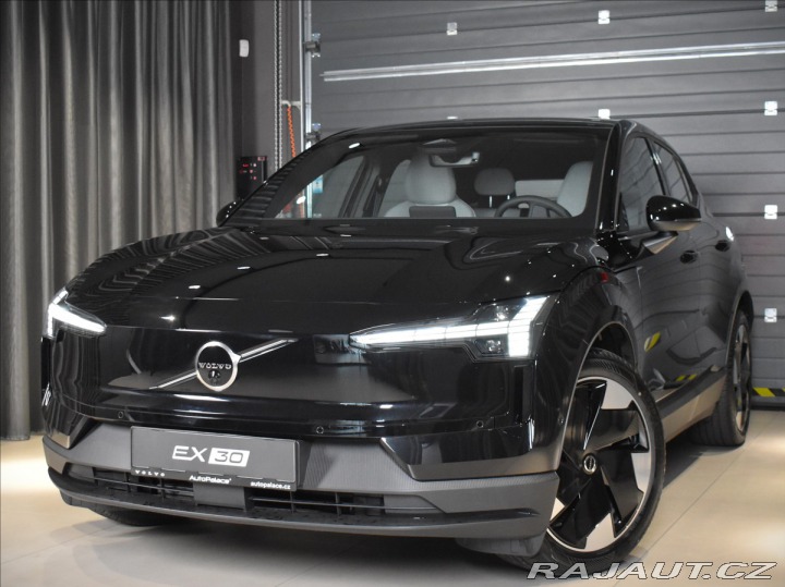 Volvo EX30 0,0 TwinMotorPerformance 2025