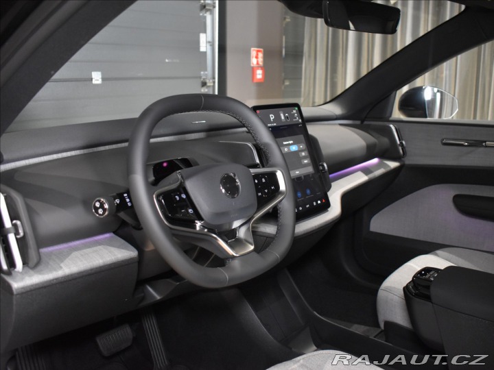 Volvo EX30 0,0 TwinMotorPerformance 2025