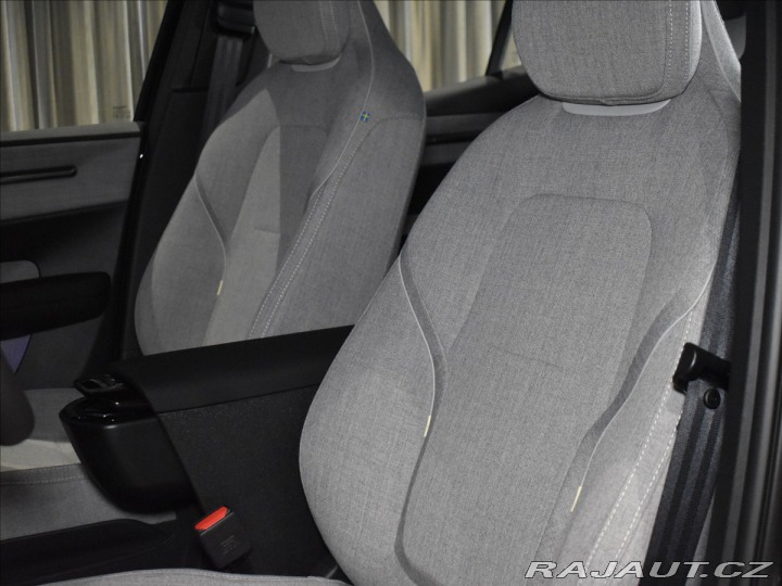 Volvo EX30 0,0 TwinMotorPerformance 2025