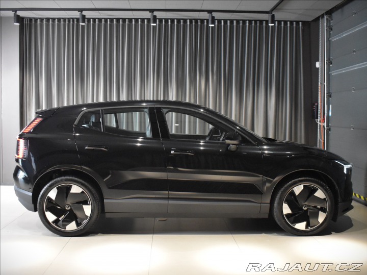 Volvo EX30 0,0 TwinMotorPerformance 2025
