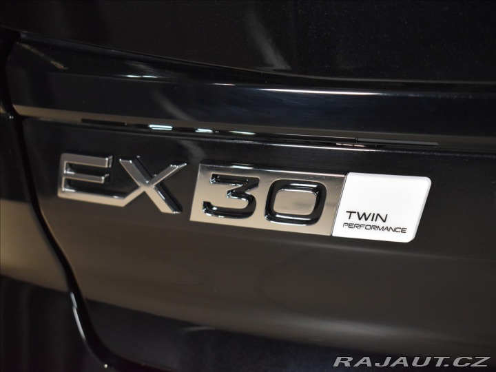 Volvo EX30 0,0 TwinMotorPerformance 2025