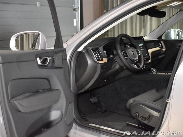 Volvo XC60 2,0 T6  Plus Bright 2025