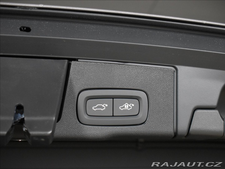 Volvo XC60 2,0 T6  Plus Bright 2025