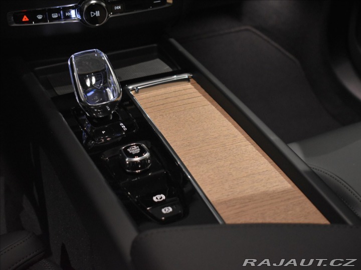 Volvo XC60 2,0 T6  Plus Bright 2025