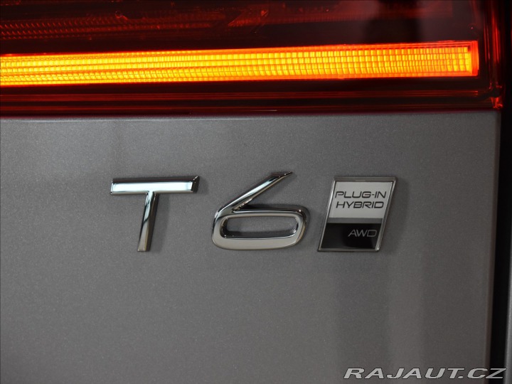 Volvo XC60 2,0 T6  Plus Bright 2025