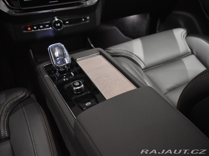 Volvo XC90 2,0 T8 AWD Plus Bright  P 2025