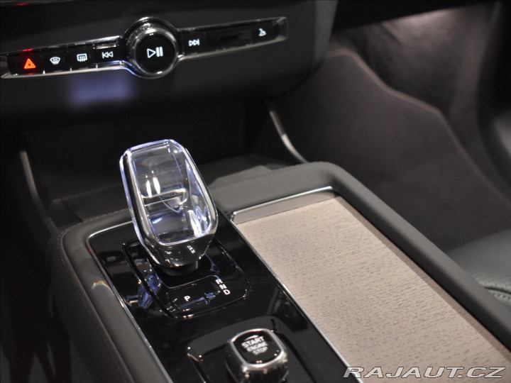 Volvo XC90 2,0 T8 AWD Plus Bright P 2025