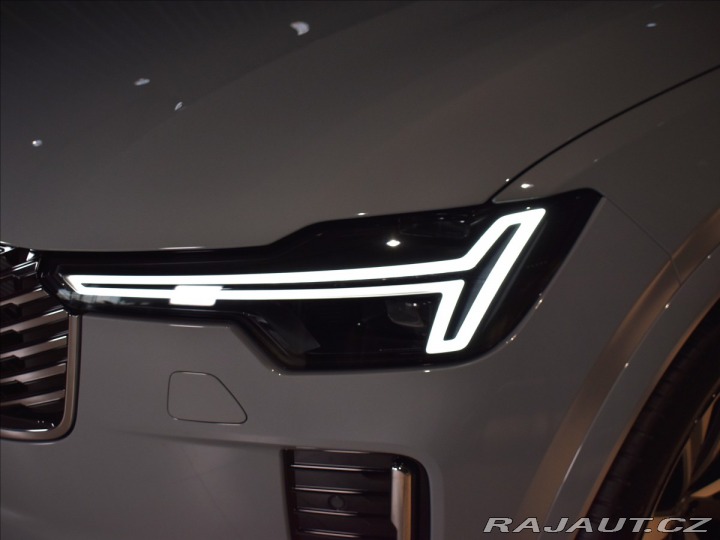 Volvo XC90 2,0 T8 AWD Plus Bright P 2025