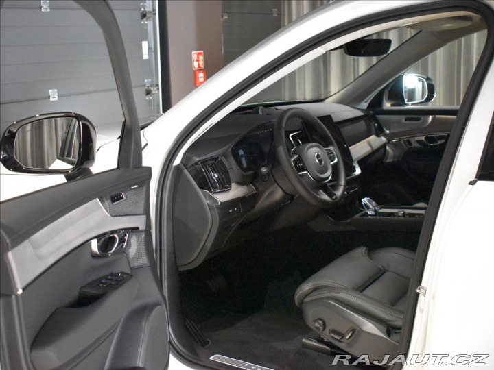 Volvo XC90 2,0 T8 Plus Dark 2025
