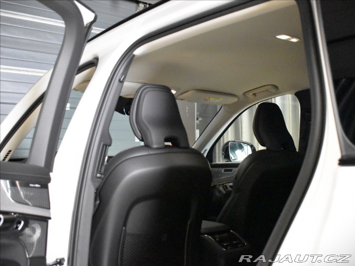 Volvo XC90 2,0 T8 Plus Dark 2025