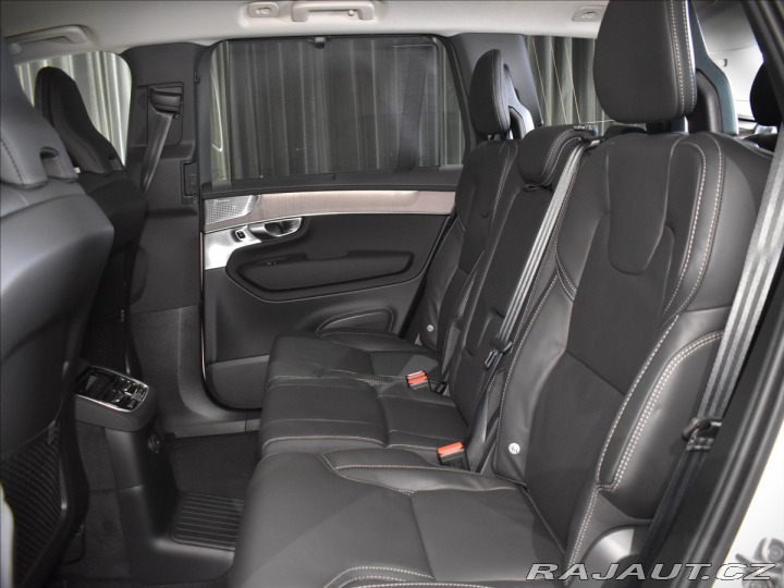 Volvo XC90 2,0 T8 Plus Dark 2025
