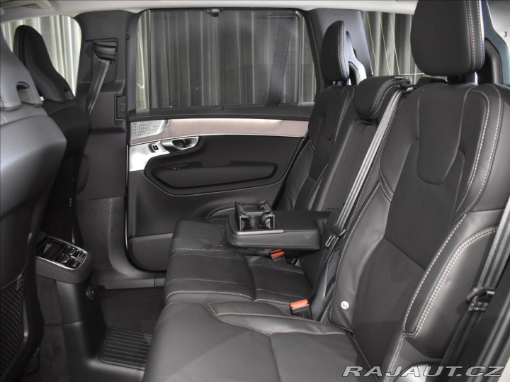Volvo XC90 2,0 T8 Plus Dark 2025