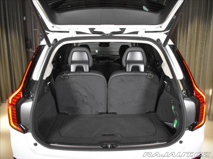 Volvo XC90 2,0 T8 Plus Dark 2025