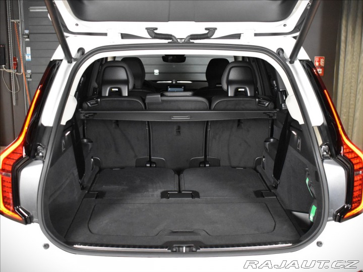 Volvo XC90 2,0 T8 Plus Dark 2025