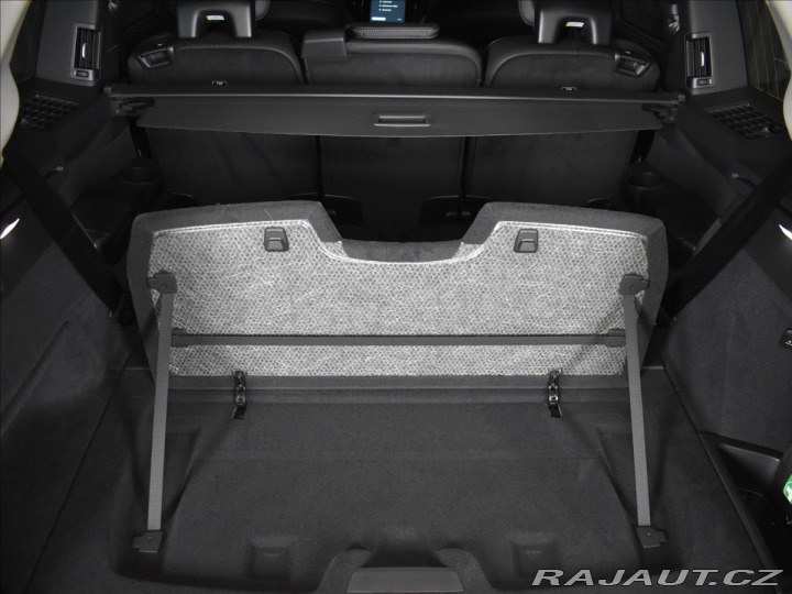 Volvo XC90 2,0 T8 Plus Dark 2025
