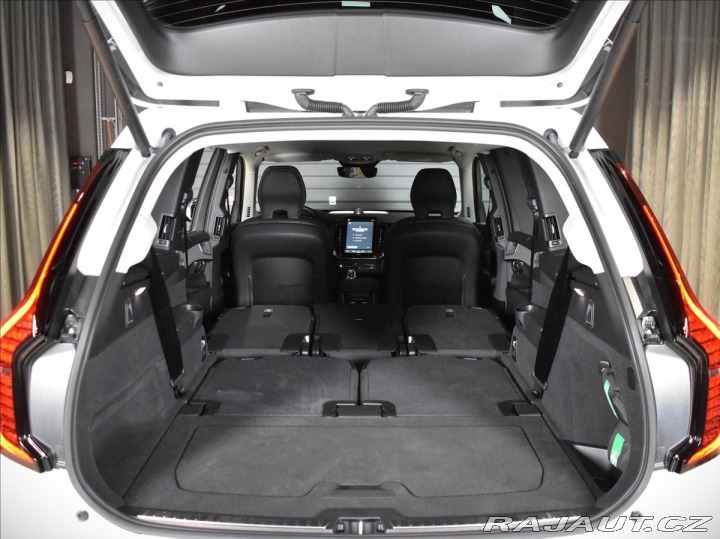 Volvo XC90 2,0 T8 Plus Dark 2025
