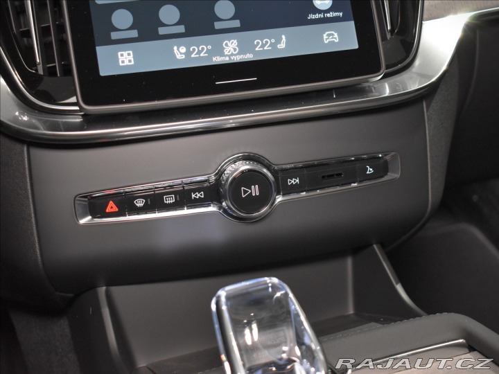 Volvo XC90 2,0 T8 Plus Dark 2025