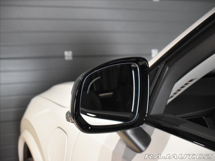 Volvo XC90 2,0 T8 Plus Dark 2025