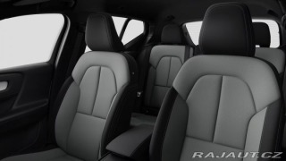 Volvo XC40 2,0 B3 FWD Plus Dark 5544 2025