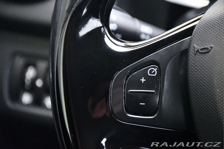 Renault Clio 1.2 ČR NAVI TAŽNÉ 2014