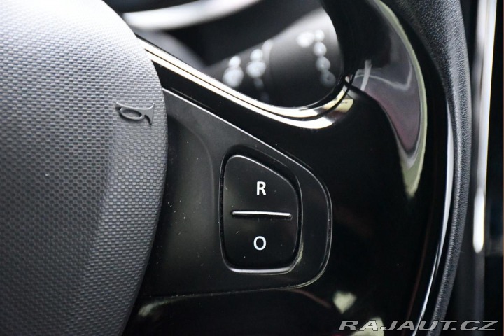 Renault Clio 1.2 ČR NAVI TAŽNÉ 2014